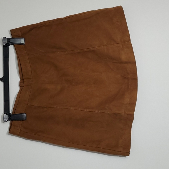 NWOT Hollister Button Down Skirt - Picture 2 of 2